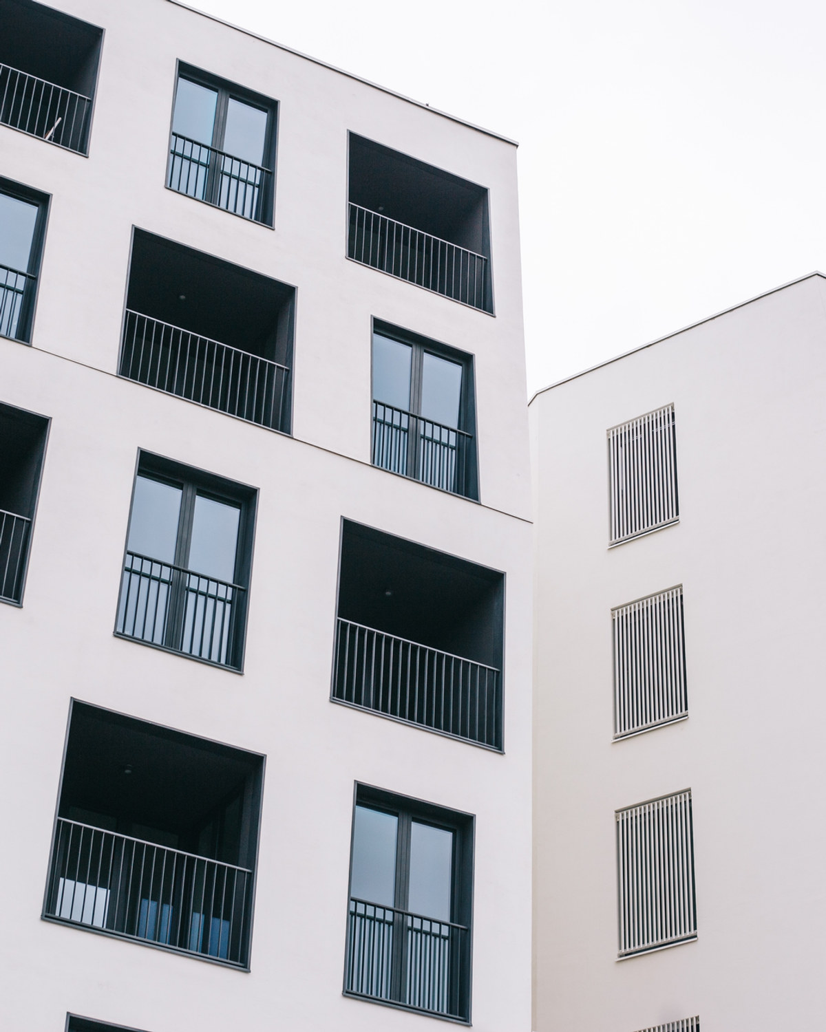 Fassade eines modernen Wohnhauses